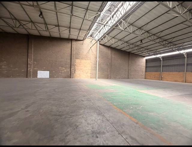 1,412M² WAREHOUSE TO LET IN MEADOWDALE